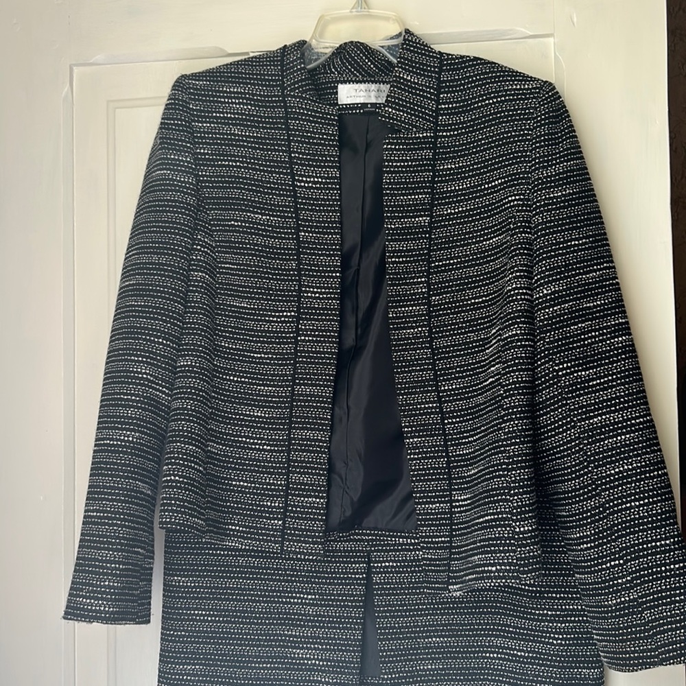 Beautiful old money atheistic skirt suit